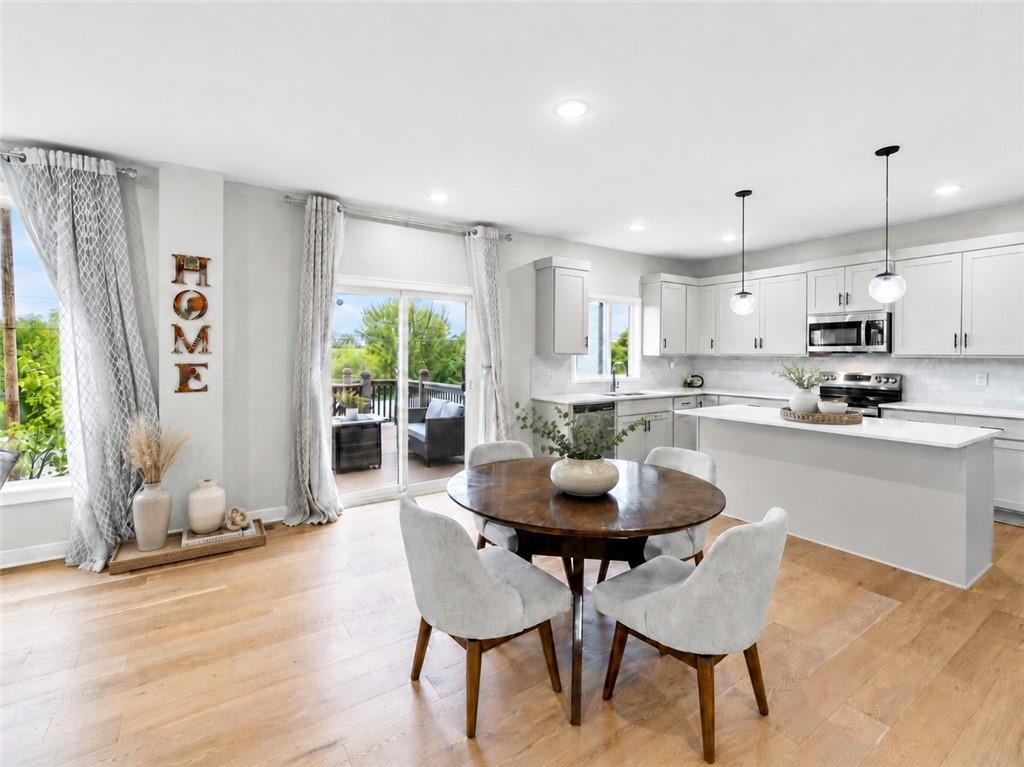Photo 5 of 1929 SW Merryman Drive