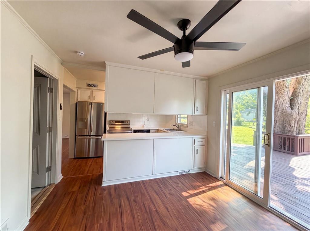 Photo 6 of 11615 W 68th Street