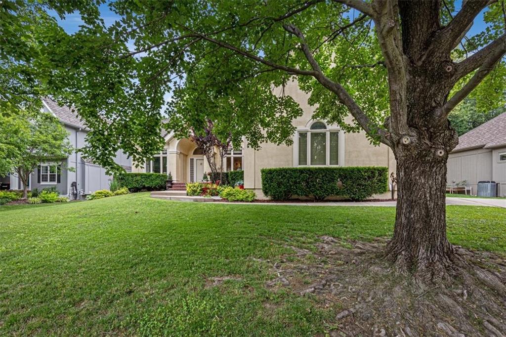 Photo 4 of 14612 W 50th Street
