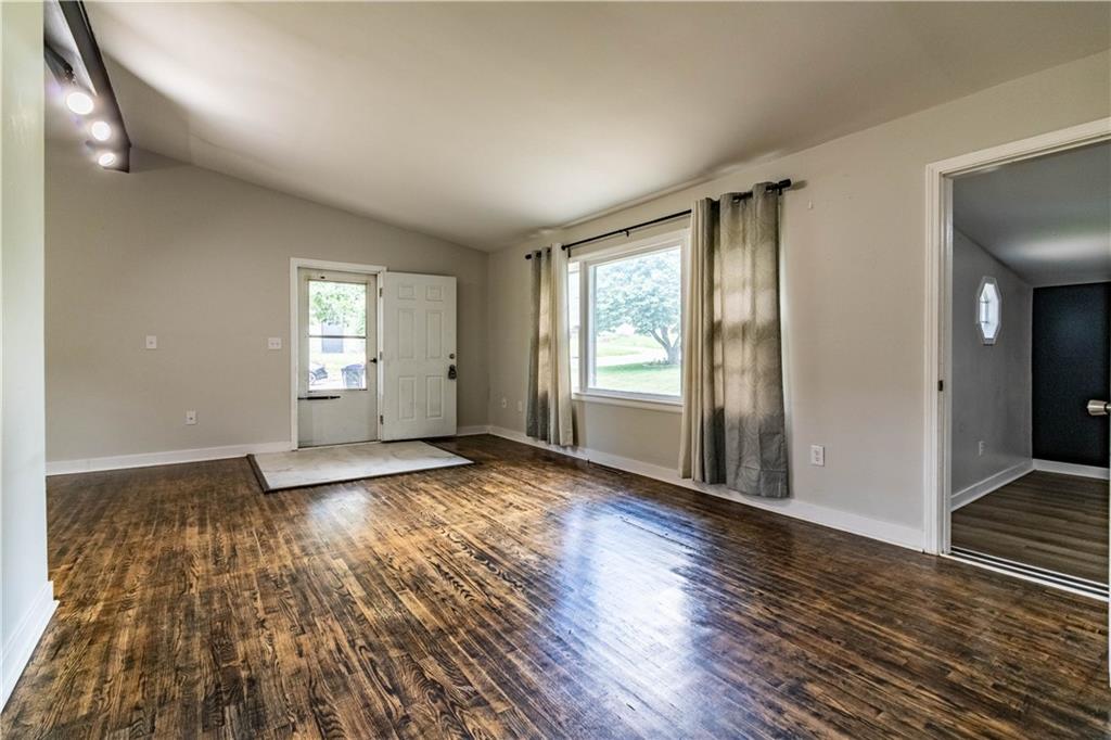 Photo 6 of 409 8th Street