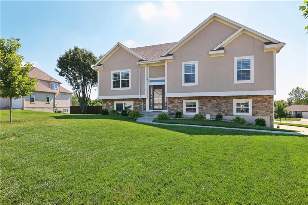 Photo of 805 Cedar Ridge Drive