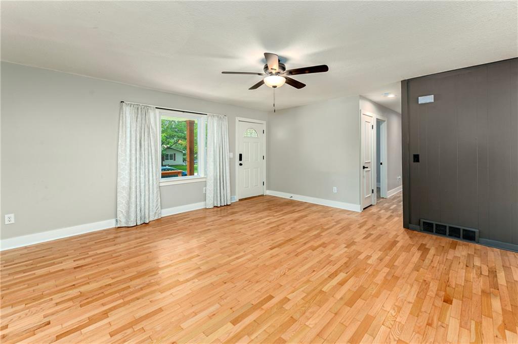 Photo 6 of 11 Crestview Drive