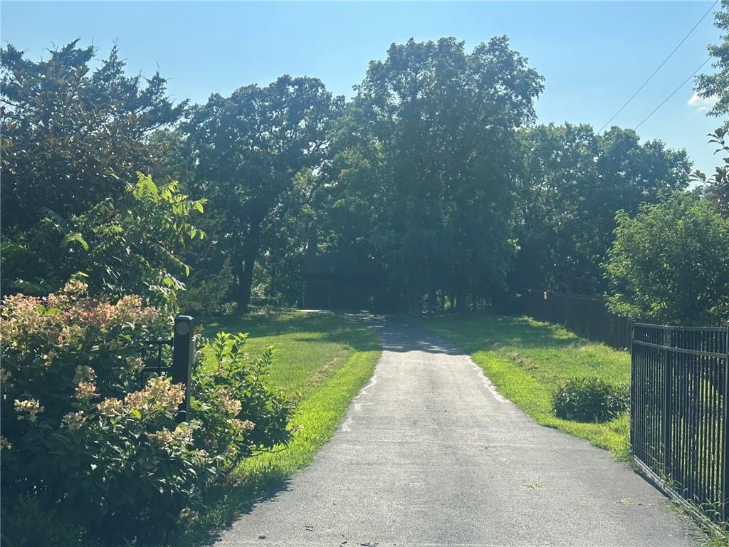 Photo of 9000 Oak Country Lane