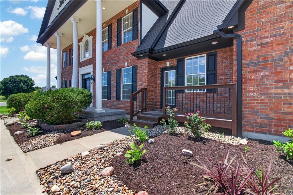 Photo 4 of 20 SE Meadowbrook Drive