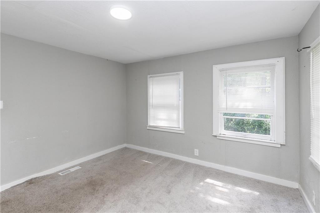 Photo 7 of 5605 E 36TH Street