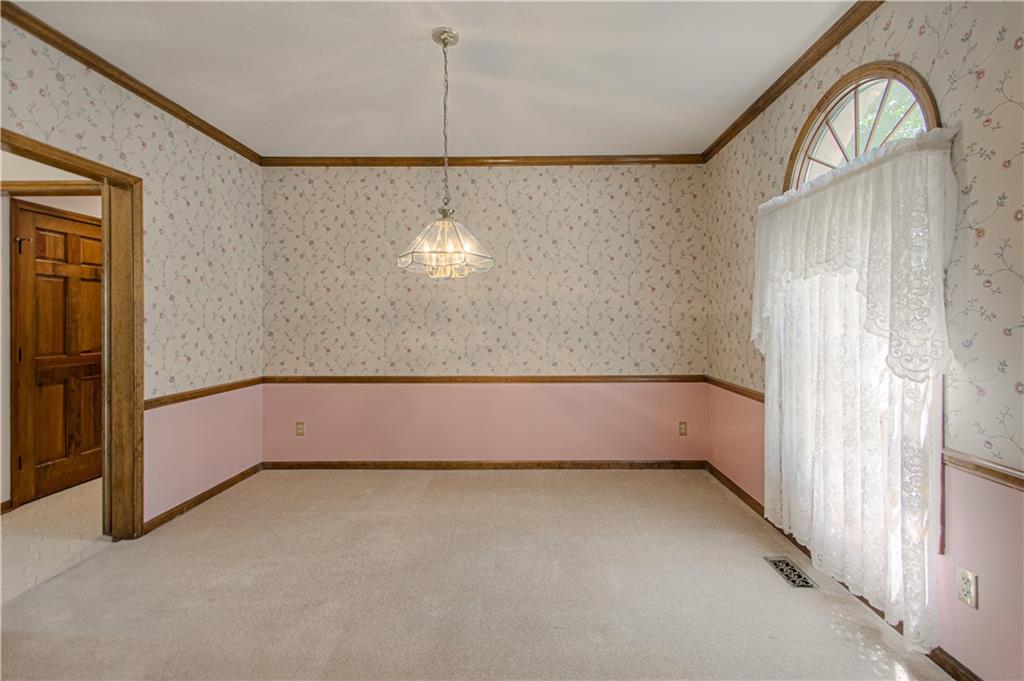 Photo 5 of 602 W 115th Terrace