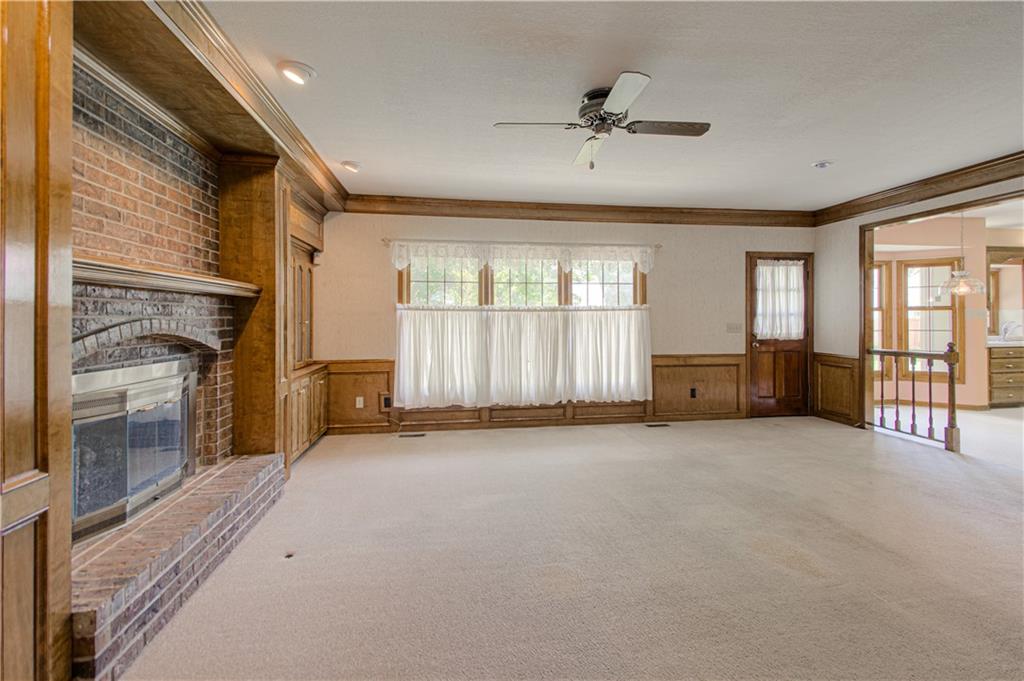 Photo 7 of 602 W 115th Terrace