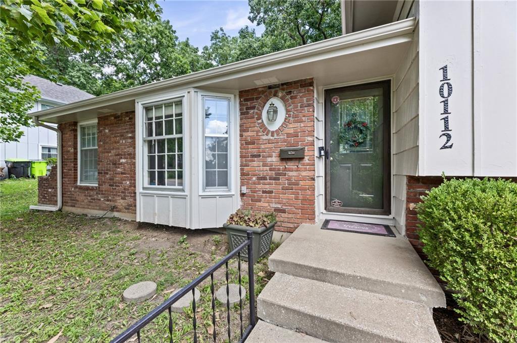 Photo 4 of 10112 W 65th Street
