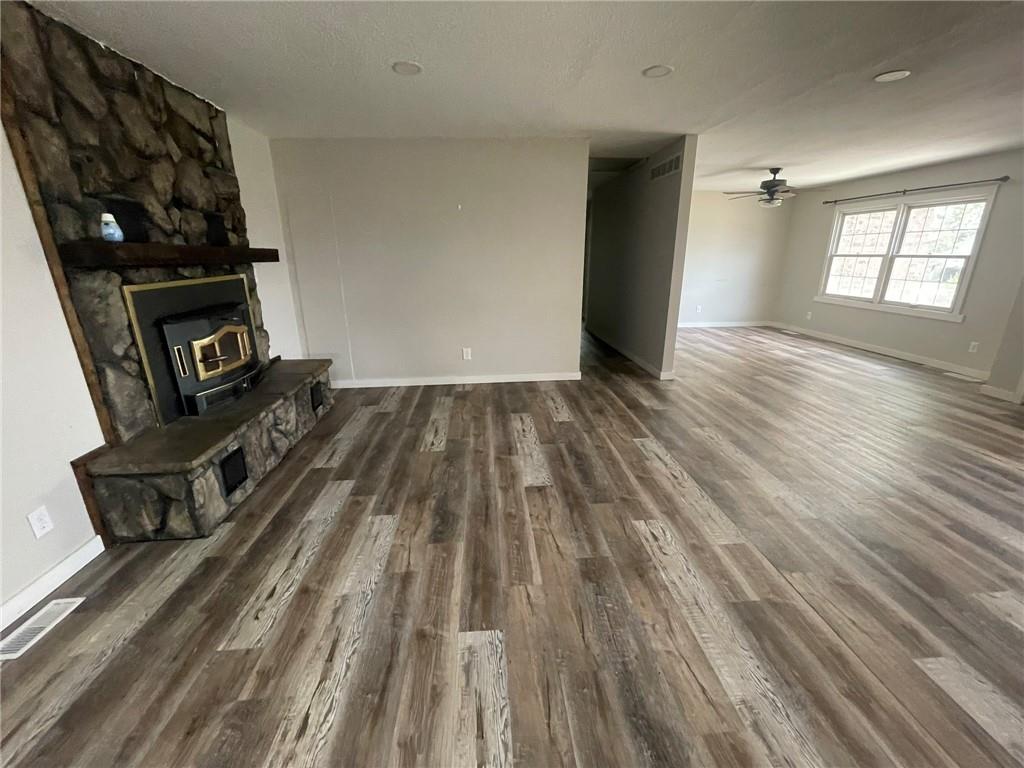 Photo 3 of 1603 Highland Drive