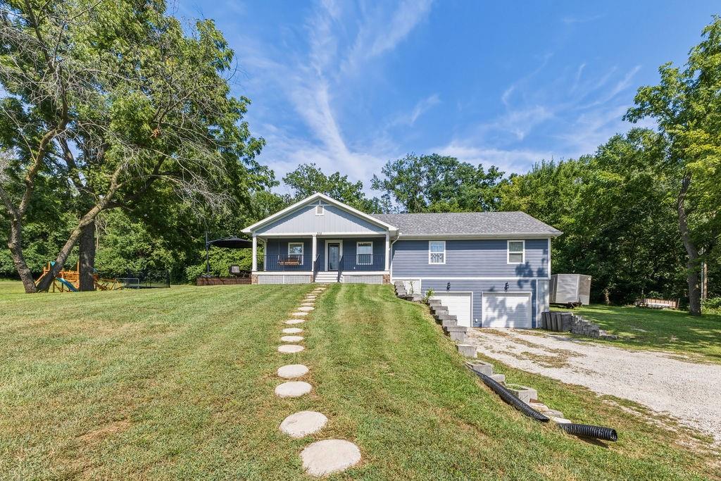 Photo 3 of 315 Harrington Avenue