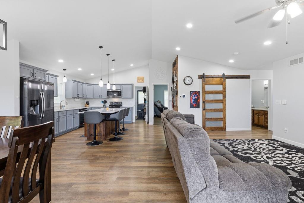 Photo 5 of 315 Harrington Avenue