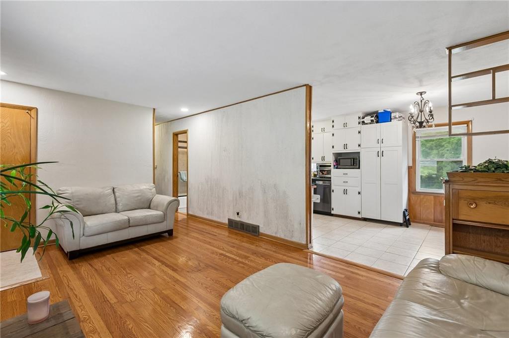 Photo 6 of 3603 S Claremont Avenue