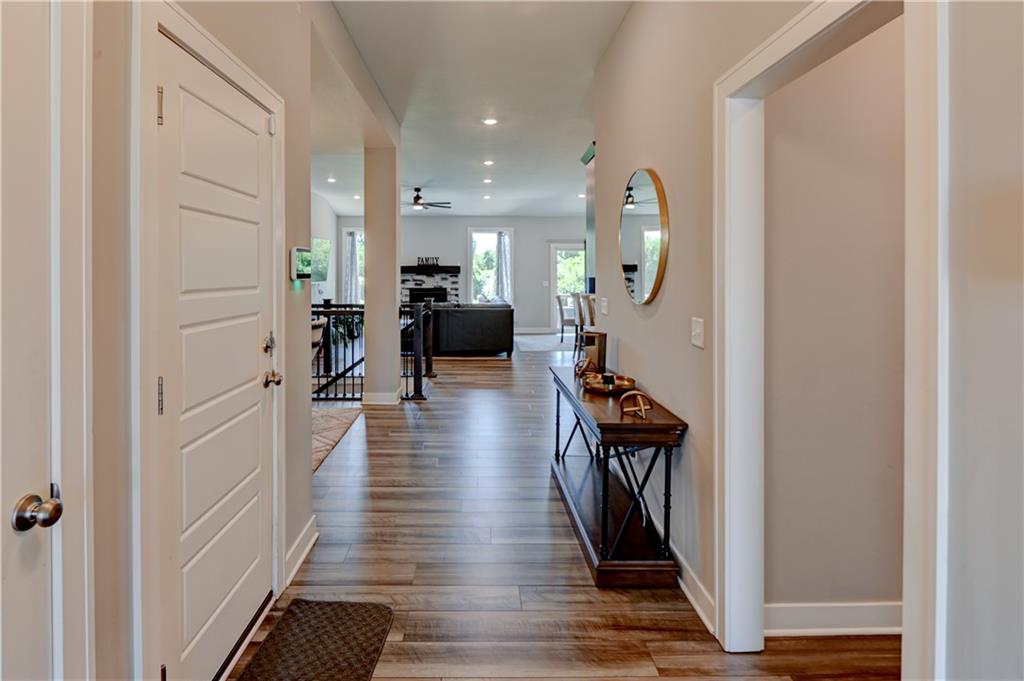 Photo 3 of 1821 NE Ravenwood Drive