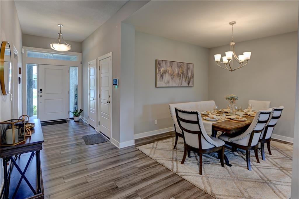 Photo 4 of 1821 NE Ravenwood Drive