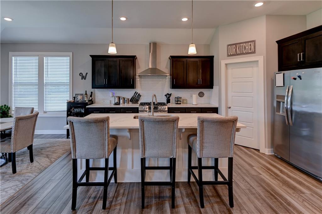 Photo 6 of 1821 NE Ravenwood Drive