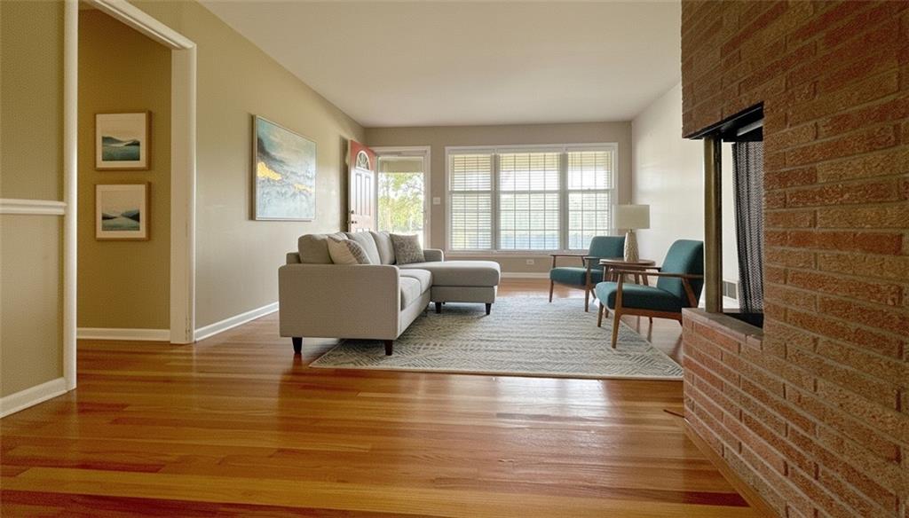 Photo 4 of 4010 W 63rd Street