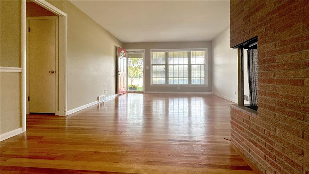 Photo 5 of 4010 W 63rd Street