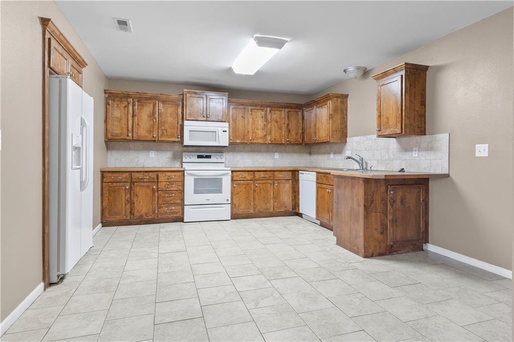Photo 5 of 312 Grover Street