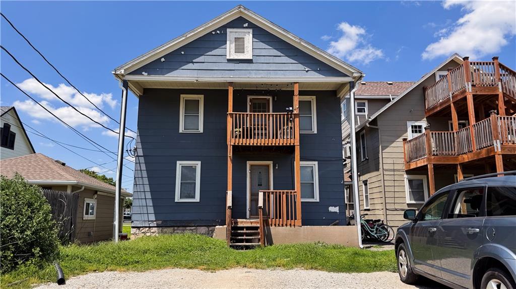 Photo 4 of 805 E 21st Avenue