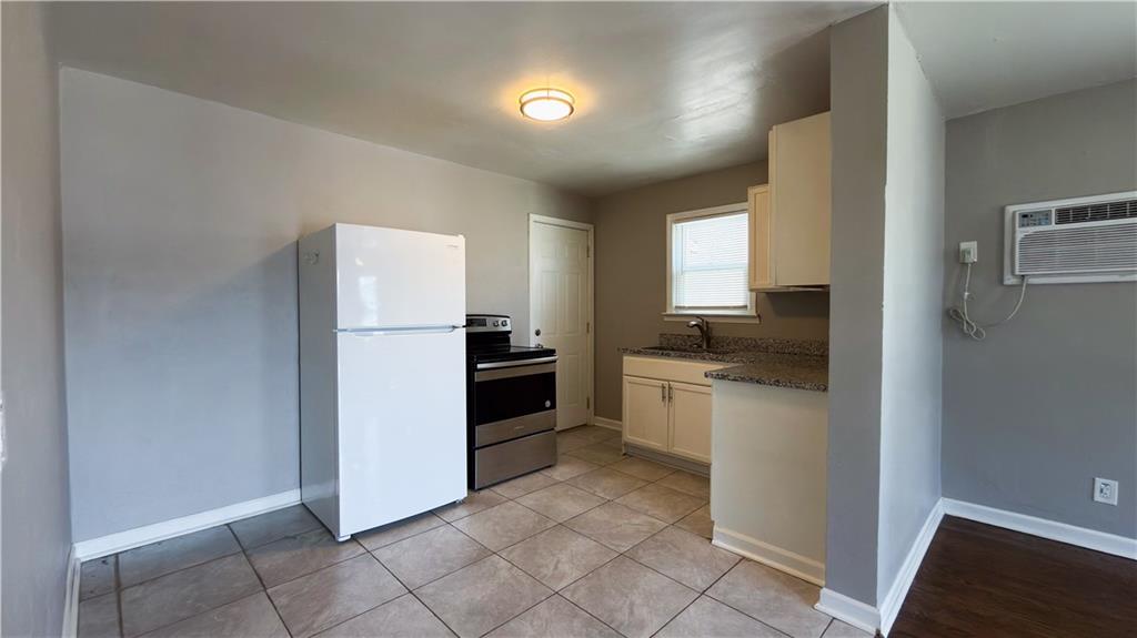 Photo 7 of 805 E 21st Avenue