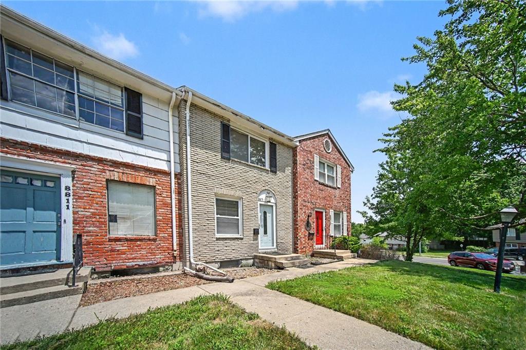 Photo 2 of 8815 Sycamore Avenue