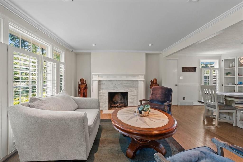 Photo 6 of 4211 W 73rd Street