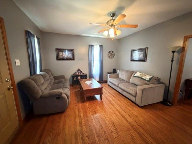 Photo 3 of 703 Mcdonald Street