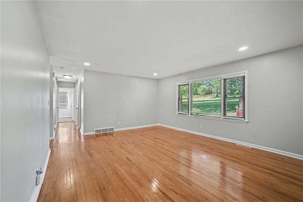 Photo 4 of 4630 NE Gladstone Avenue