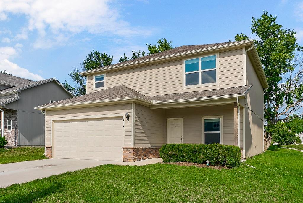 Photo 2 of 707 Roseberry Drive