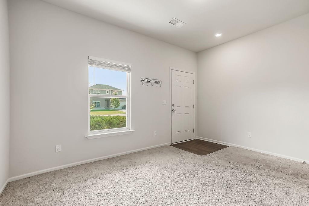 Photo 6 of 707 Roseberry Drive