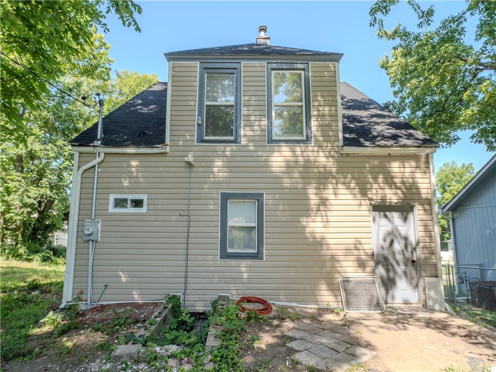 Photo 5 of 2011 MONTGALL Avenue