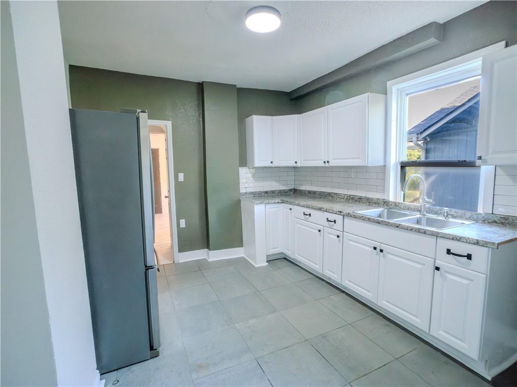 Photo 6 of 2011 MONTGALL Avenue