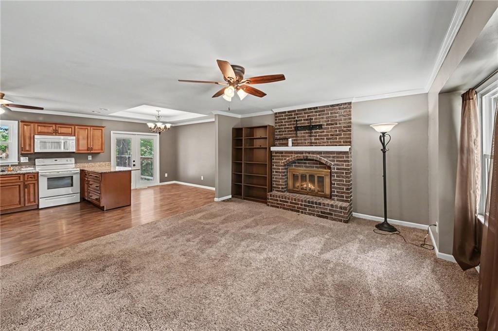 Photo 4 of 2521 S Whitney Avenue