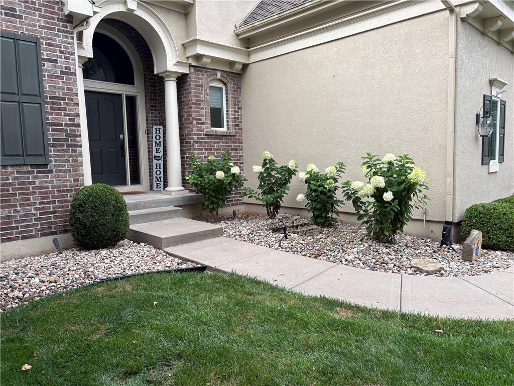 Photo 2 of 14109 Meadow Lane