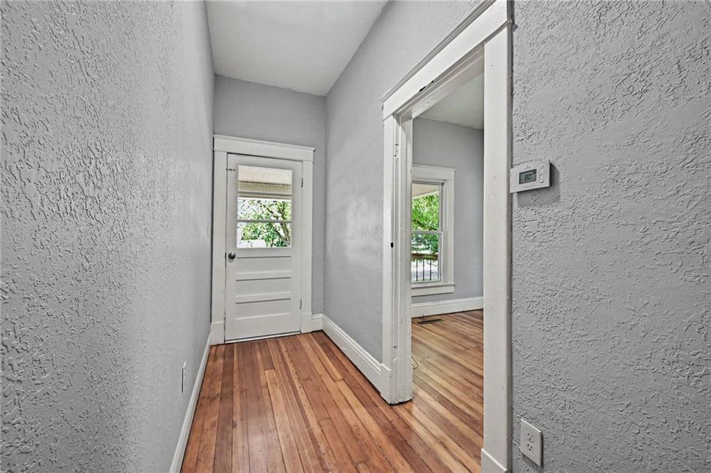 Photo 2 of 209 S Mulberry Street
