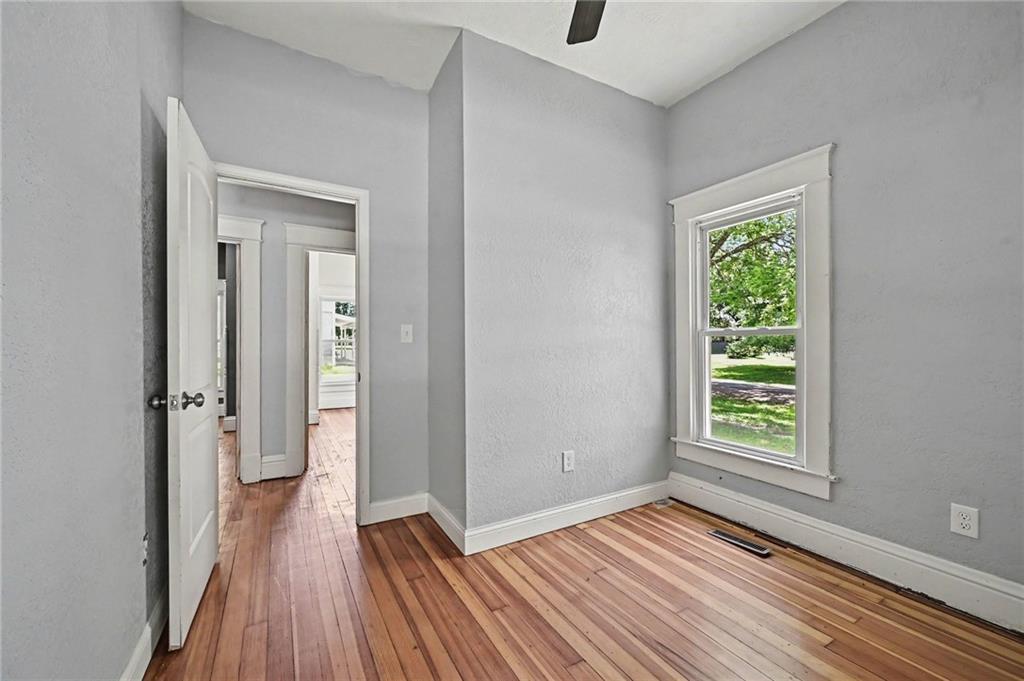 Photo 7 of 209 S Mulberry Street