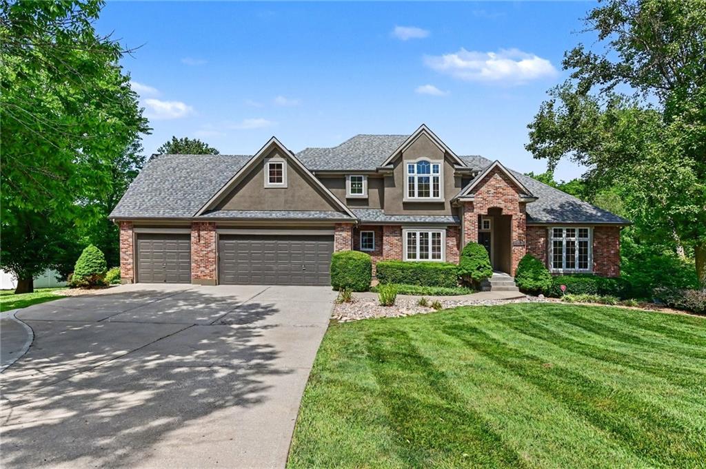 Photo 2 of 4301 SE Willow Place Court