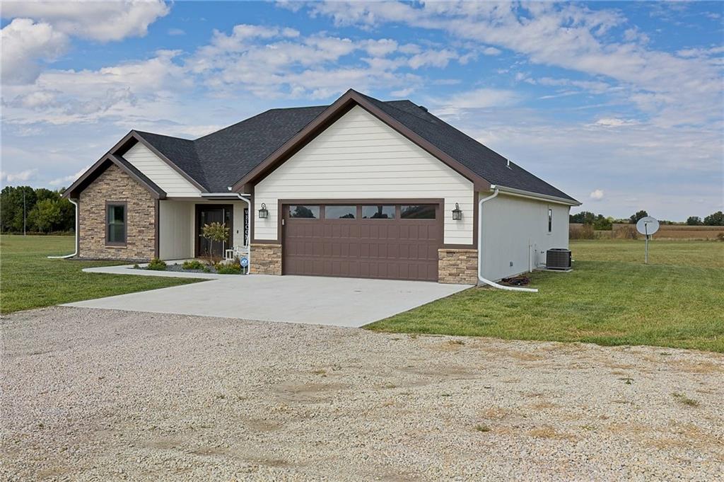Photo 2 of 1671 SW 300th Road
