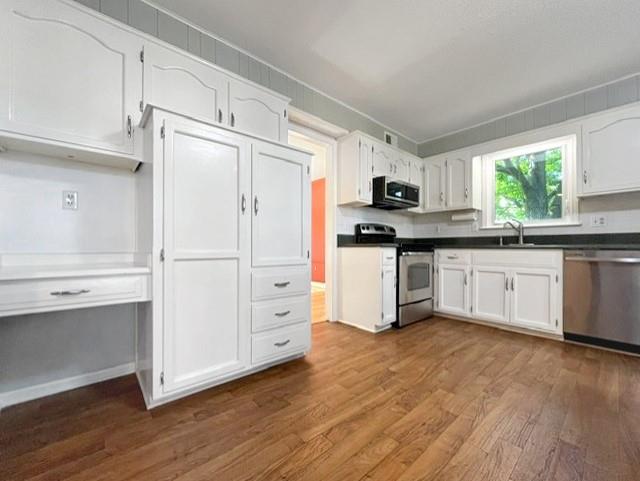 Photo 7 of 10004 Cody Street