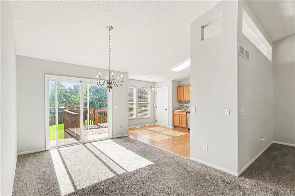 Photo 3 of 1810 W Fredrickson Circle