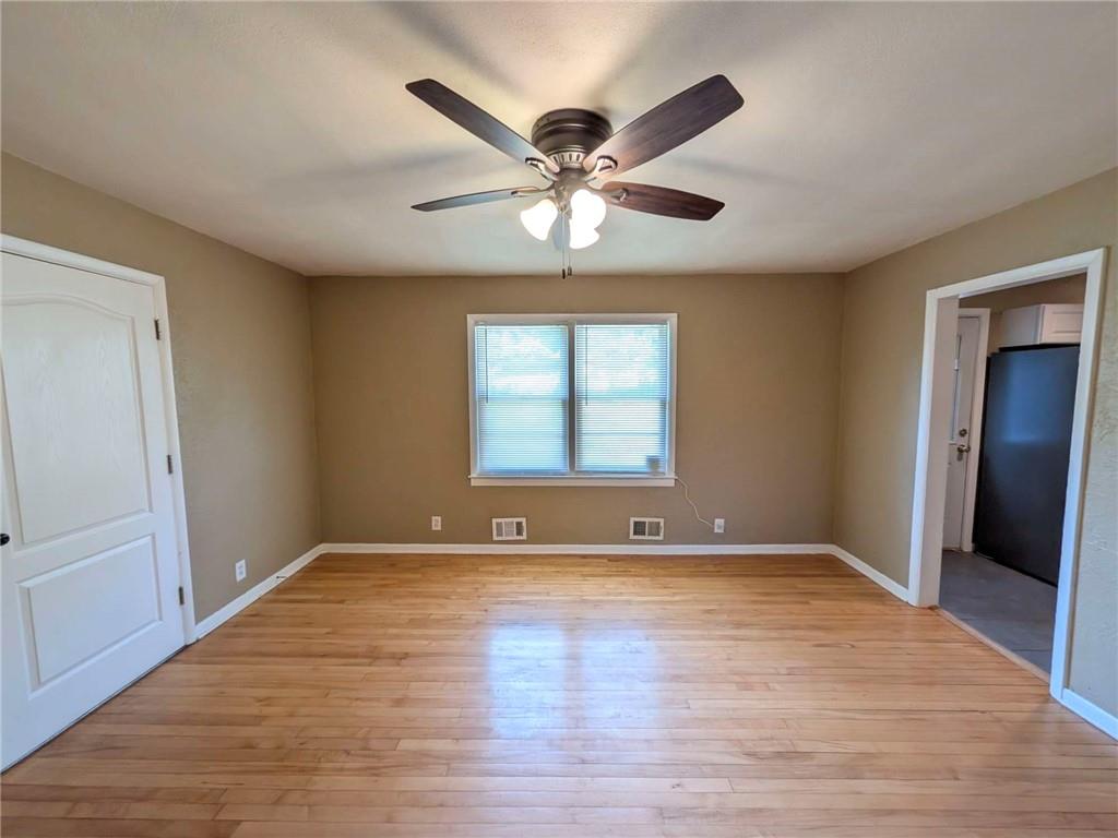 Photo 5 of 8905 E 29TH Street