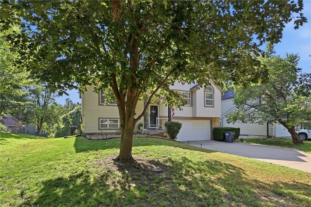 Photo 4 of 528 NW 41st Street