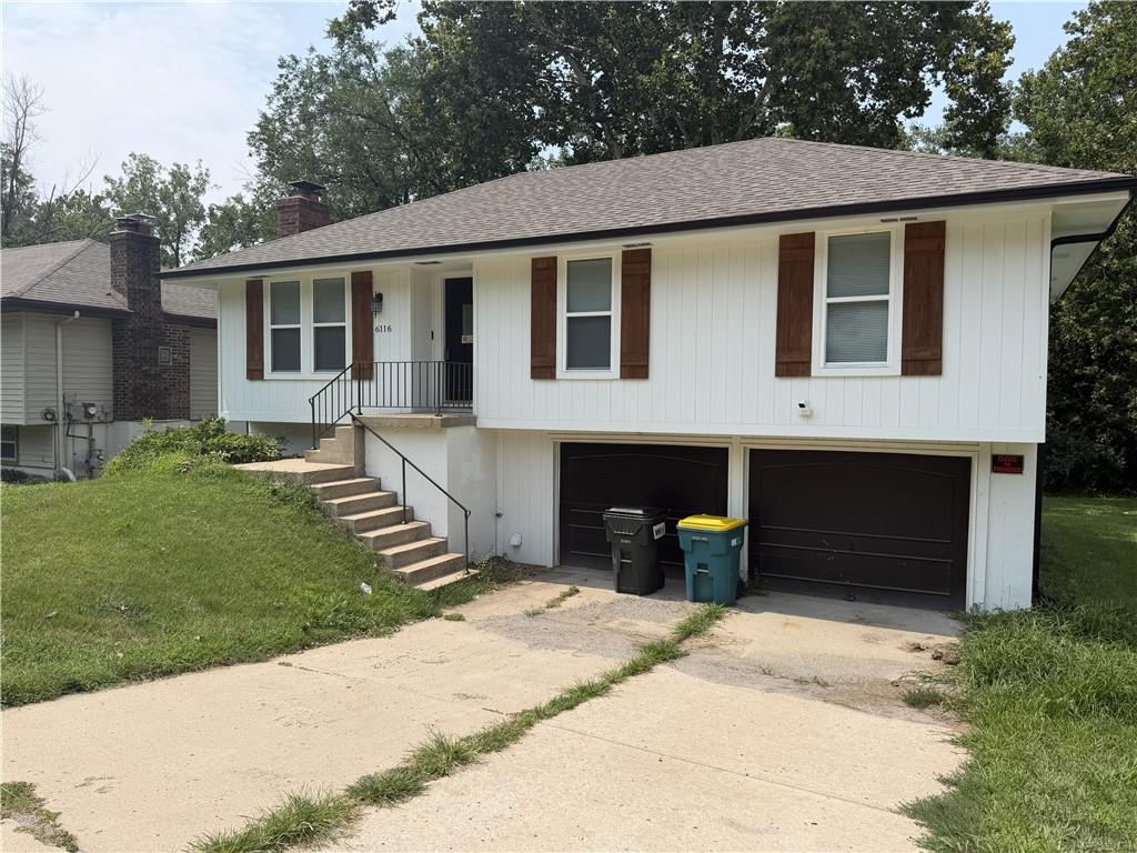 Photo of 6116 N Broadway Street in Gladstone, MO