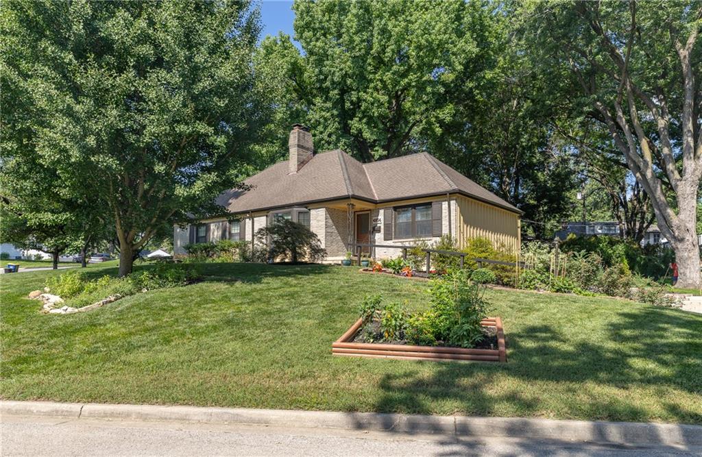 Photo 3 of 4934 Howe Drive