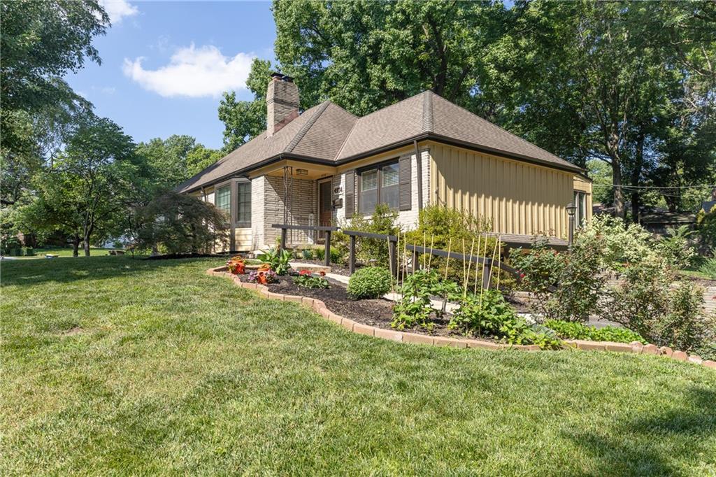 Photo 5 of 4934 Howe Drive