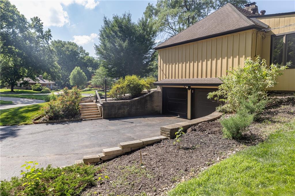 Photo 7 of 4934 Howe Drive