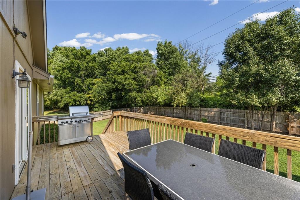Photo 6 of 1109 NW Creekside Court