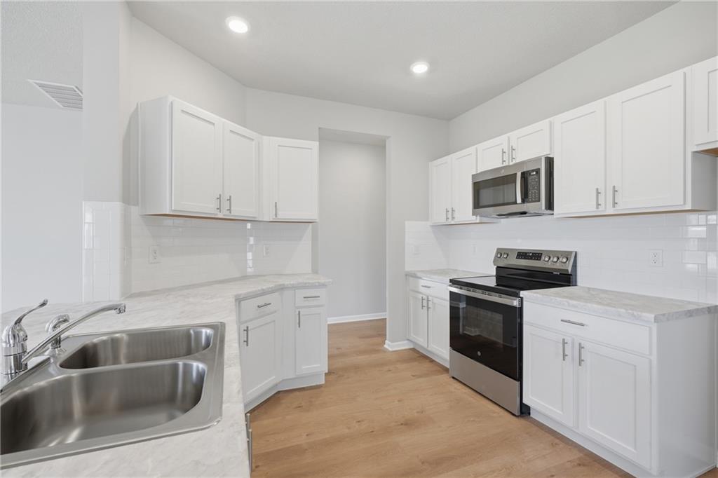 Photo 3 of 20271 W 195th Street