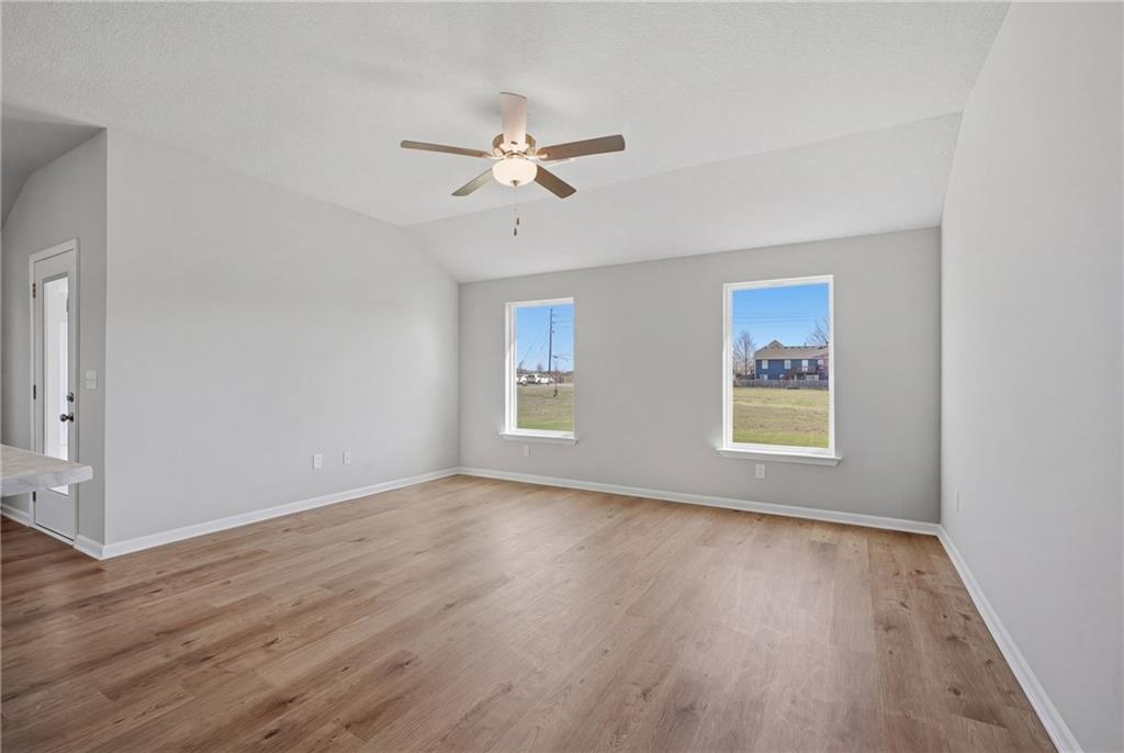 Photo 4 of 20271 W 195th Street