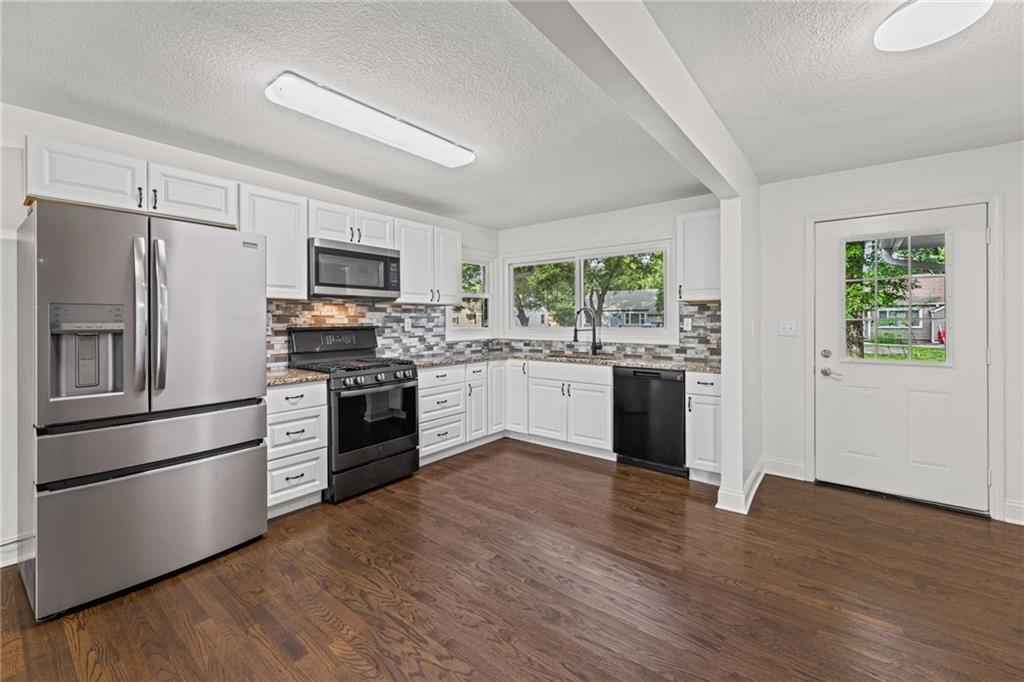 Photo 2 of 612 S Sherman Avenue